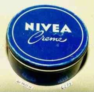 Blechdose für "NIVEA Creme" mit Inhalt