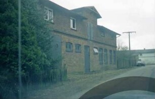 Wassermühlenweg 104: traufständiges Gewerbegebäude