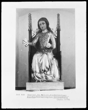 Sitzende Muttergottes