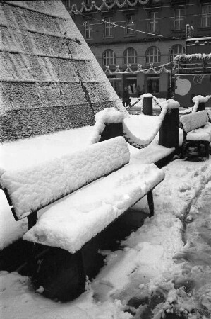 Wintereinbruch mit starkem Schneefall