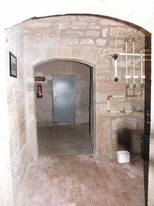 Gewölbekeller des ehem. Pfarrhauses; Meißner, Bei der Kirche 7