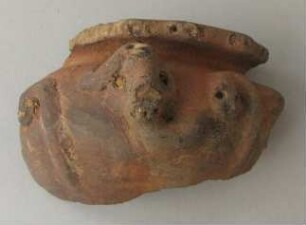 Fragment eines Tongefäßes
