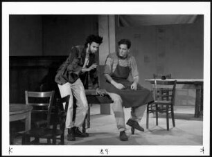 Szenenbild aus der Inszenierung "Der grüne Kakadu" am bat-Studiotheater