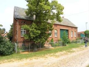 Lennewitz, Legde/Quitzöbel, Dorfstraße 19