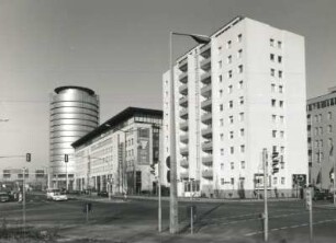 Dresden-Altstadt. Ammonstraße mit World Trade Center (WTC) und Wohnhochhaus, Ecke Rosenstraße. Blick nach Norden