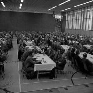 Kreisbauernverband: Bad Oldesloe: Stormarnhalle: 30. Kreisbauerntag: Teilnehmer