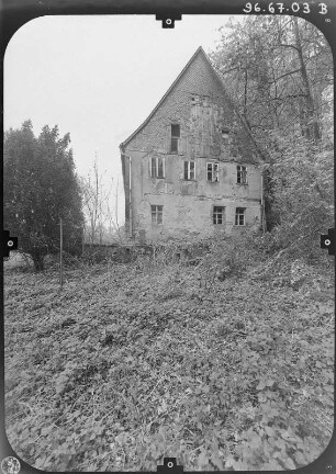 Pommritz-Niethen (Hochkirch-Niethen), Nr. 1. Rittergut (Erwähnung 1424). Herrenhaus. Giebelfront