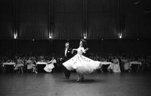 Internationales Amateurtanzturnier mit "Ball der Nationen" in der Schwarzwaldhalle.