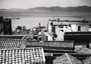 Sassari. Sardinien. Italien. Blick über die Hauptstadt Cagliare auf den Golf von Cagliari