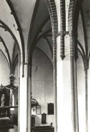 Mestlin. Kirche, Langhaus (wohl frühes 14. Jh.)