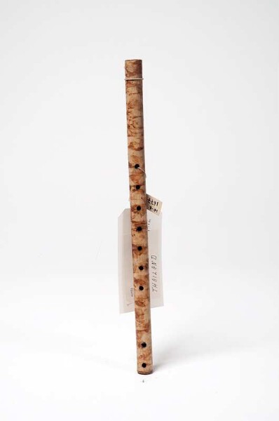 Open inner flute with finger holes