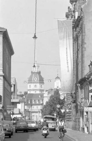 Badischer Kunstverein. Aktion "Fahnen von Künstlern"