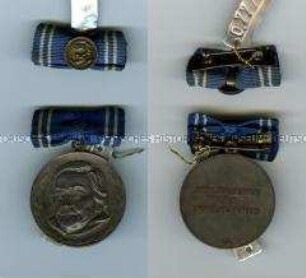 Clara-Zetkin-Medaille mit Interimsspange