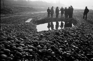 Forschungsauftrag der Bundesanstalt für Wasserbau "Panzerung der Rheinsohle"