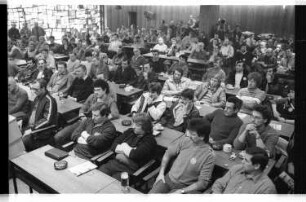 Kleinbildnegative: Streikversammlung im DGB-Haus, 1984