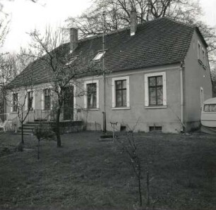 Goyatz-Guhlen, Am See 36. Gehöft (um 1800). Wohnhaus. Gartenansicht