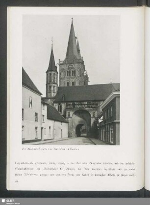 Die Michaeliskapelle vor dem Dom in Xanten