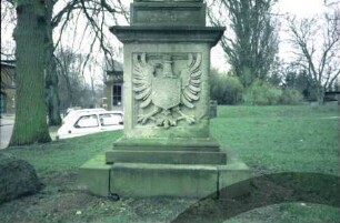 bei Kirche: Ehrenmal 1848/51 - 1870/71: Teilansicht