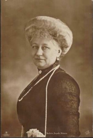 Kaiserin Auguste Viktoria, Brustporträt.
