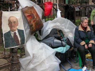 Palermo, Flohmarkt imHafenviertel, Lenin-Teppich im Angebot