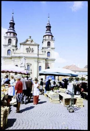 keine Beschreibung [Ludwigsburg: Markt vor Stadtkirche]