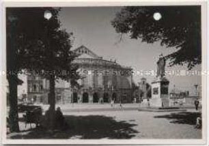Mainz, Städtisches Theater und Johannes-Gutenberg-Denkmal