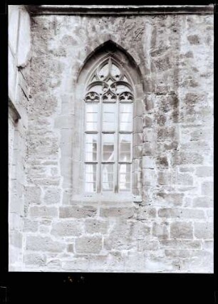 Kirche; Gotisches Chorfenster der Südwand