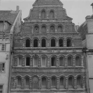 Stralsund. Renaissance-Giebel an der Badenstraße
