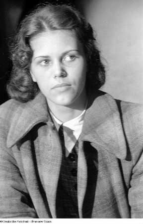Porträtaufnahmen der Schauspielerin Ruth Schilling