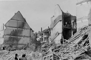Zerstörungen Zweiter Weltkrieg - Luftangriff auf Karlsruhe am 02./03.09.1942. LS-Revier VI. Körnerstraße (?)