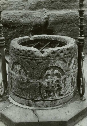 Eisenach, Brunnen, Wartburg