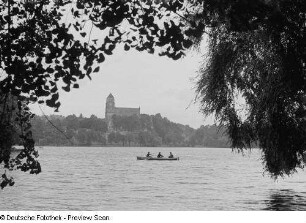 Ansicht der Schlosskirche über den Schlossteich in Chemnitz