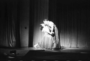 Berlin: Kabarett der Komiker; Margit Symo und Michael; Tango Argentino