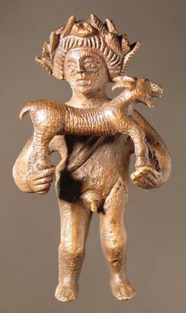 Römische (?) Statuette eines Jünglings, eine Ziege in den Händen haltend