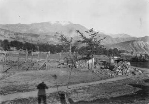 Landschaft : Anbaufelder und Gebirgslandschaft