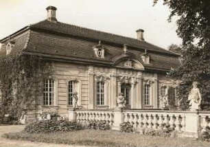 Gartenhaus : Schloss Joachimstein, Gartenhaus vom Ehrenhof gesehen