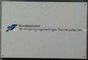 Amtsschild "Bundesanstalt für Vereinigungsbedingte Sonderaufgaben"