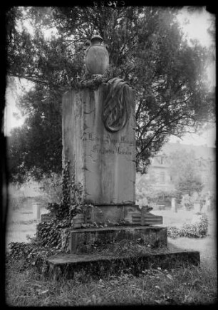 Durlach Alter Friedhof Grabstein des Ludwig August Friedrich Freiherr von Liebenstein (1781-1824)
