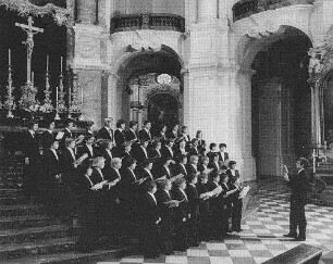 Hörproben: Glocken der Katholischen Hofkirche Dresden und Joseph Wagner an der Silbermannorgel der Katholischen Hofkirche, 1941 Cantate domino mit historischen Tonaufnahmen.