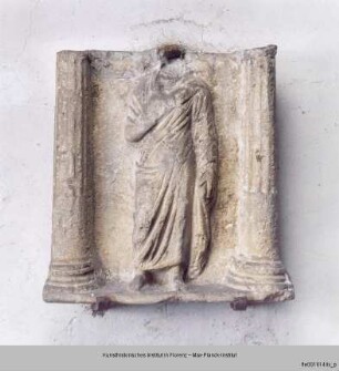 Männliche Figur in Toga