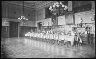 Dresden. Offizierskasino des Leibgrenadier-Regiments