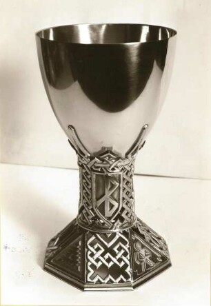 Pokal : Pokal. Feinzinn, gegossen (um 1930; Zinnwerkerei Altenberg)