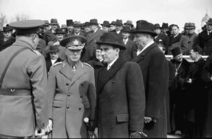 Chisinau: Regierungsmitglieder, Gruppen mit Marschall Antonescu