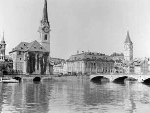 Stadthausquai mit Stadthaus, Fraumünster, Zunfthaus zur Meise und St. Peterkirche