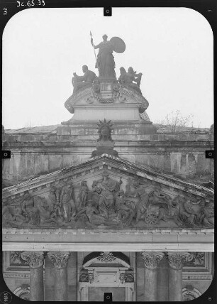 Dresden-Altstadt. Ausstellungsgebäude des Sächsischen Kunstvereins (1886-1893; K. Lipsius). Teilansicht von der Brühlschen Terrasse