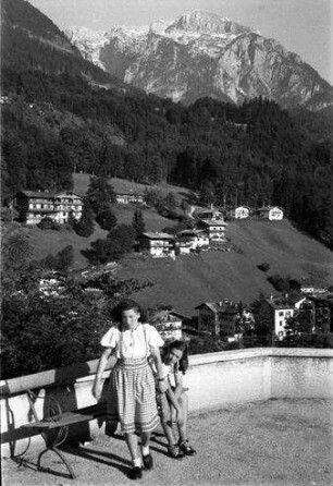 Berchtesgaden: Platz oberhalb des Bahnhofs