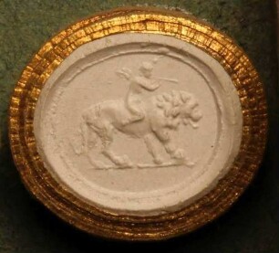 Cupido reitet auf einem aufgezäumten Löwen (Daktyliothek, Erstes Mythologisches Tausend)