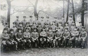 Gruppenbild mit Offiziersanwärtern