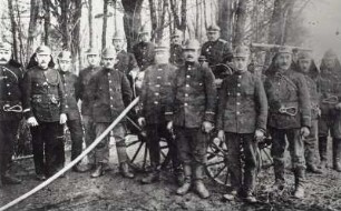 Feuerwehrmänner (Gruppenbild)