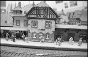 Gütenbach: Faller Spielwaren, Spielzeug Modelle, Bahnhöfe, Modell Lenzkirch